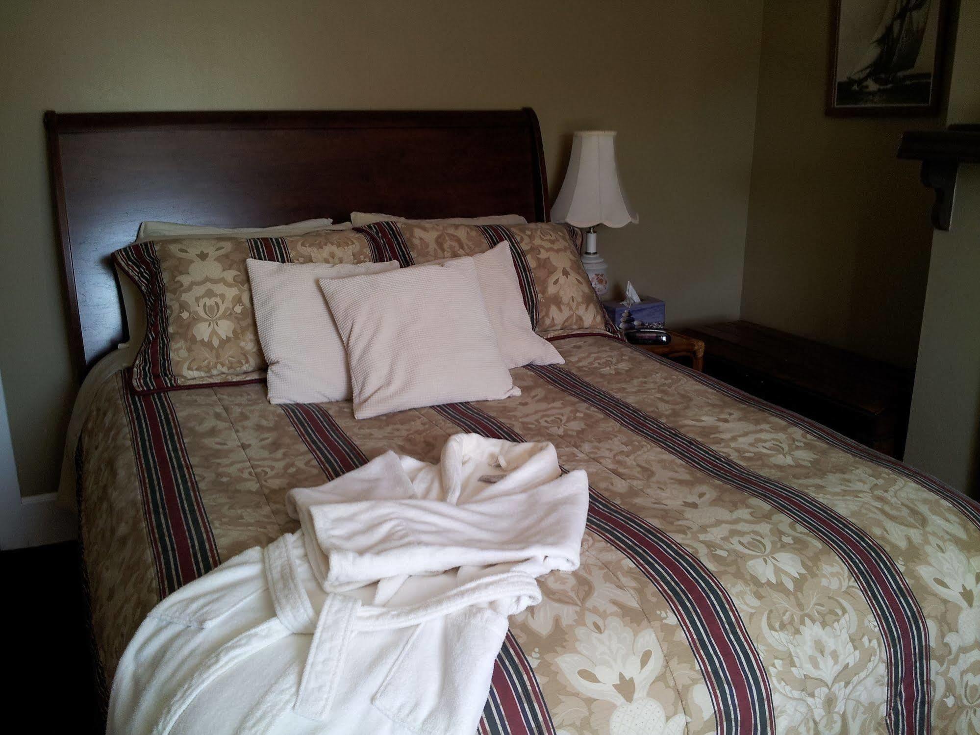 The Spaniards Room Heritage Home Spaniards Bay Экстерьер фото